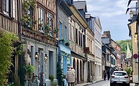 Chez Annette